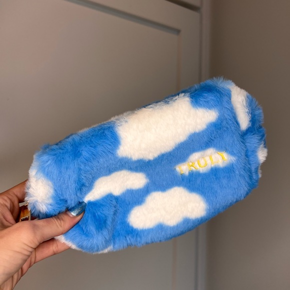 Makeup bag - Picture 1 of 2